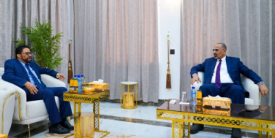 الرئيس الزُبيدي يشدد على أهمية عودة المؤسسات الإعلامية الرسمية للعمل من الداخل 