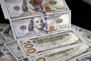 سعر الدولار في العاصمة عدن وحضرموت اليوم الأحد 