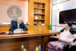 الرئيس الزُبيدي يلتقي القيادي في المقاومة الجنوبية العميد سليمان الزامكي