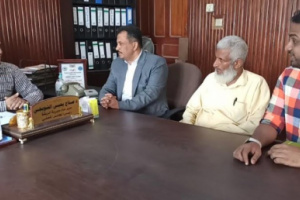 مدير عام البريقة يناقش الترتيبات لتنفيذ مشروع تدريب ودعم الصيادين 