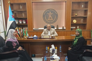 الرئيس الزُبيدي يطّلع على سير العمل في الجهاز المركزي للإحصاء