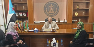 الرئيس الزُبيدي يطّلع على سير العمل في الجهاز المركزي للإحصاء