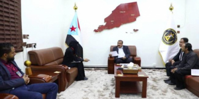 اللواء بن بريك يلتقي مدير مؤسسة البرنس للتوعية ويطلع على نشاطها
