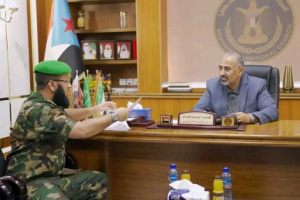 الرئيس الزُبيدي يشيد بجهود وحدة التدخل بمشكلات الأراضي في حماية الممتلكات