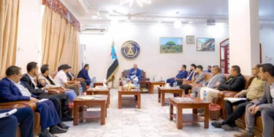الرئيس الزُبيدي يجدد دعمه للشباب وتمكينهم في المجالات كافة