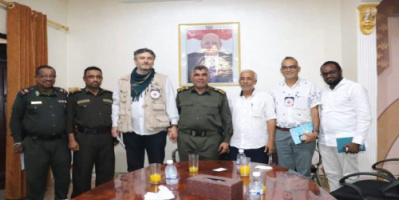 العميد المنهالي يبحث التعاون بين الأجهزة الأمنية بحضرموت والصليب الأحمر الدولي