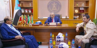الرئيس الزُبيدي يلتقي وكيل محافظة شبوة واطّلع على مستجدات الأوضاع في المحافظة 