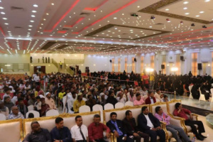المجلس الانتقالي يرعى حفل تخرج الدفعة ١٤ جغرافيا في مديرية المكلا 