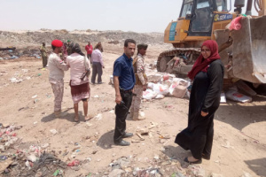 النيابة تتلف شحنة دجاج فاسد في العاصمة عدن