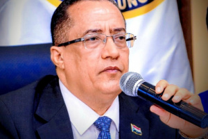 الخبجي يعزي في وفاة المناضل الاكتوبري العميد صالح أحمد حردبه