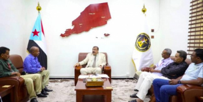 اللواء بن بريك يلتقي أعضاء اللجنة التحضيرية لمؤتمر الصحفيين والاعلاميين الجنوبيين المشاركين عن محافظة حضرموت
