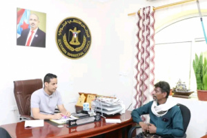 نائب رئيس دائرة الشباب والرياضة بأمانة الانتقالي يلتقي رئيس نادي حسان بأبين
