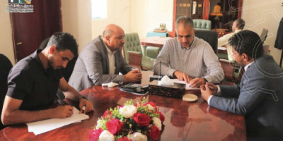 “الماس”  يبحث احتياجات مديرية الشيخ عثمان من مشاريع صيانة الطرق