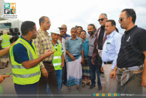رئيس صندوق الطرق يطلع على مستوى الانجاز بالخط الدائري الحبيلين في لحج
