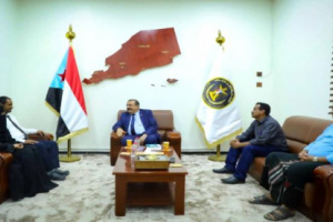 اللواء بن بريك يؤكد على أهمية تطوير الخدمات الطبية والنهوض بالقطاع الصحي بشبوة