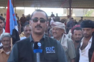 عاجل..وصول اللواء بن بريك إلى منصة الشهداء بردفان 