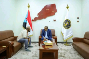 اللواء بن بريك يلتقي ممثل أمين عام حزب الرابطة بن عجرومة