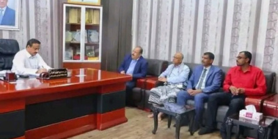 المحافظ بن الوزير يلتقي مدير عام البرنامج الوطني لمكافحة السرطان