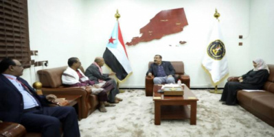 اللواء بن بريك يطلع على أوضاع وزارة الزراعة والري والثروة السمكية
