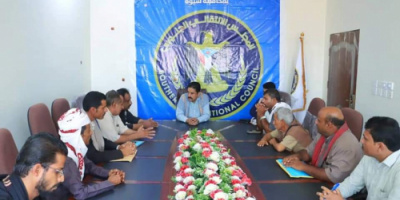 العميد الجبواني يلتقي مدير عام مديرية جردان وعدد من قيادات السلطة والانتقالي في المديرية