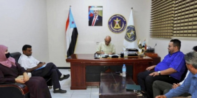 عصام عبده يناقش مع مستشار محافظ العاصمة عدن لشؤون المنظمات الدولية نشاط المنظمات في المحافظة