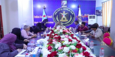 اللواء بن بريك يلتقي عددا من مديري ثانويات العاصمة عدن