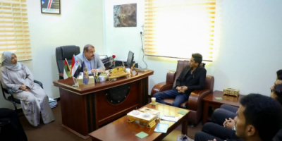 اللواء بن بريك يستقبل عدداً من خريجي قسم العلوم السياسية جامعة عدن