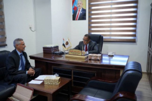 الدكتور الخُبجي يلتقي المدير العام التنفيذي لشركة مصافي عدن