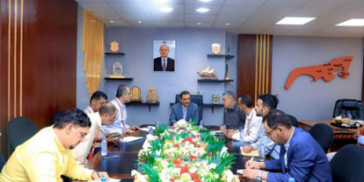 محافظ العاصمة عدن يوجه بسرعة استكمال مشاريع الطرق