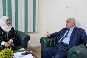 وزير الخدمة المدنية والتأمينات يبحث سبل التعاون المشترك مع رئيسة اللجنة الوطنية للمرأة