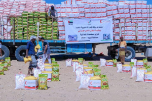 الإمارات تغيث أهالي مديرية عرماء بشبوة ب85 طن من المواد الغذائية