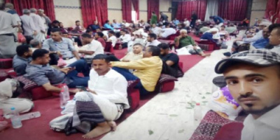 رئيس انتقالي الضالع يؤدي واجب العزاء لأسرة العميد يحيى عمر عسكر بالعاصمة عدن