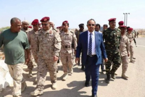 محافظ حضرموت بن ماضي يتفقد جاهزية لواء الريان