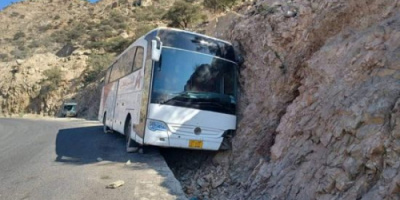 انزلاق حافلة ركاب على طريق عقبة الجن بالقبيطة