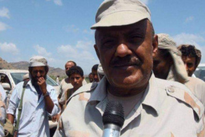 قائد المنطقة العسكرية الرابعة يعزي في وفاة العميد يحي عمر عسكر