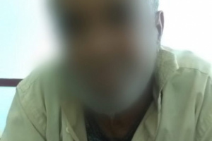 أمن العاصمة عدن يلقي القبض على متهم بقضايا سرقة في الشيخ عثمان