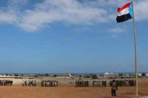 حزام سقطرى يجري بروفات إستعراضية تمهيدا لاقامة عرض عسكري في عيد الجلاء الـ 55
