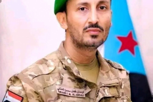 قائد قوات العاصفة الرئاسية يعزي بوفاة الشيخ محمد محسن العولقي  