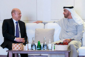 لتنسيق إجراءات ردع الحوثي.. رئيس الإمارات يستقبل الرئيس الزُبيدي والعليمي 