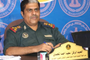 استقرار حالته الصحية.. رئيس انتقالي بحضرموت ينجو من محاولة اغتيال 