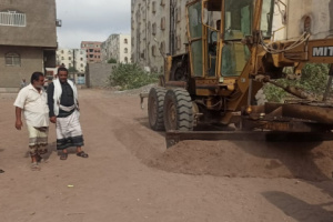 مدير عام المنصورة يؤكد إهتمام قيادة السلطة المحلية بالملاعب الشعبية