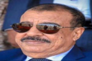 اللواء بن بريك يطمئن على صحة العميد الركن سعيد المحمدي