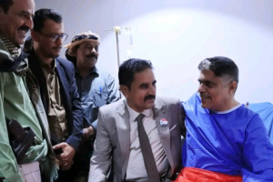 رئيس انتقالي شبوة يطمئن على صحة رئيس تنفيذية انتقالي حضرموت
