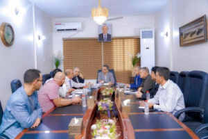 محافظ العاصمة عدن يوجه بتحسين خدمات مستشفى الجمهورية