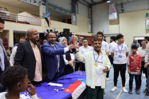 الوزير الزعوري يشهد المهرجان الرياضي لذوي الاحتياجات الخاصة بعدن