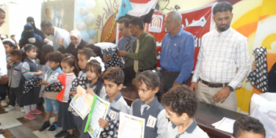 رئيس إنتقالي الشيخ عثمان يشارك طلاب مدرسة الفائق الأهلية إحتفالية تكريم الأوائل والمتميزين بمدراسها