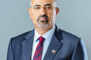  الرئيس الزُبيدي يُعزَّي في وفاة الهامة الأدبية المناضل أحمد ناصر الجابري