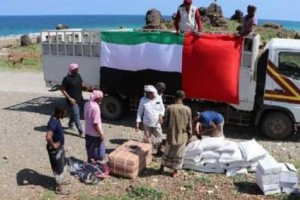 مساعدات إماراتية جديدة لـ 1410 مستفيدين في سقطرى