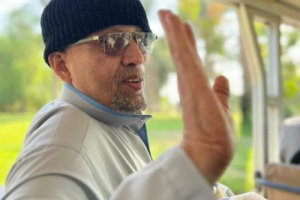 رئيس انتقالي لحج يعّزي في وفاة عبدالناصر طمبح