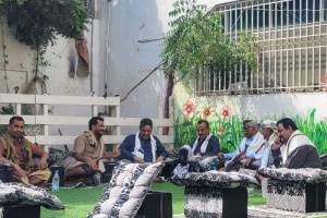 رئيس انتقالي شبوة يقدم واجب العزاء لآل عفيف في مقتل الملازم محمد بن عفيف
